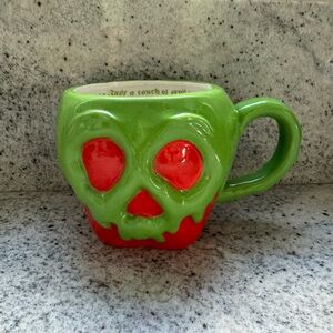 BNWT poison apple mug 🍏